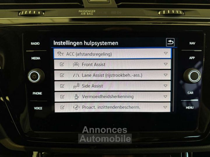 Volkswagen Touran 1.5 TSI DSG Highline 7seat Keyless-Adaptcruise - 23