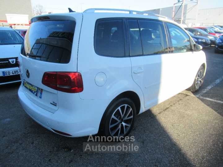 Volkswagen Touran 1.6 TDI 105 FAP BlueMotion Confortline - 4