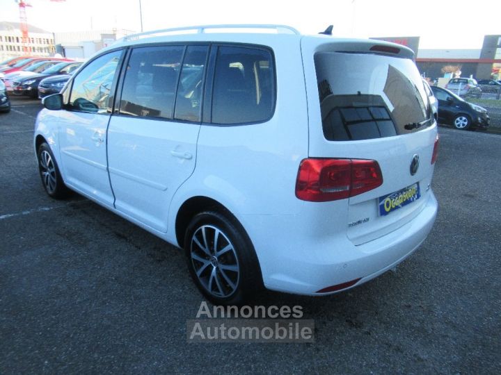 Volkswagen Touran 1.6 TDI 105 FAP BlueMotion Confortline - 6