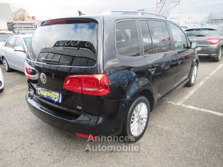 Volkswagen Touran 1.6 TDI 105 FAP Confortline - 4