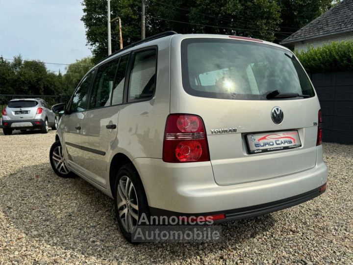 Volkswagen Touran 1.9 TDi United SERIE SPECIAL-CLIM-NAVI-TOIT OUVRAN - 4