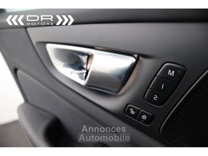 Volvo S60 B3 MHEV GEARTRONIC DARK PLUS - LEDER LED KEYLESS ENTRY HARMANN KARDON - 18