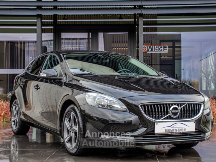 Volvo V40 2.0 D2 - HISTORIEK - AIRCO - CRUISECONTROL - PARKEERSENSOREN - 3