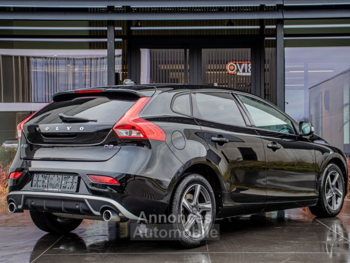 Volvo V40 2.0 D2 - HISTORIEK - AIRCO - CRUISECONTROL - PARKEERSENSOREN - 9