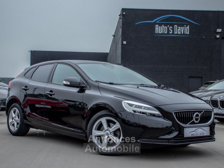 Volvo V40 2.0 D2 - HISTORIEK - AIRCO - CRUISECONTROL - SENSOREN - LED - EURO 6 - 1