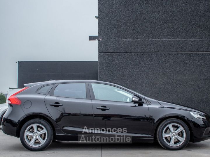 Volvo V40 2.0 D2 - HISTORIEK - AIRCO - CRUISECONTROL - SENSOREN - LED - EURO 6 - 6