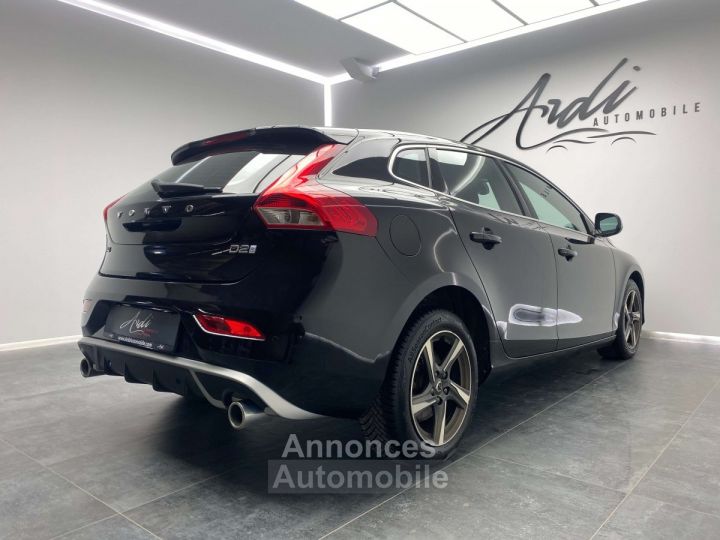 Volvo V40 2.0 D2 R-Design GARANTIE 12 MOIS GPS CUIR XENON - 4