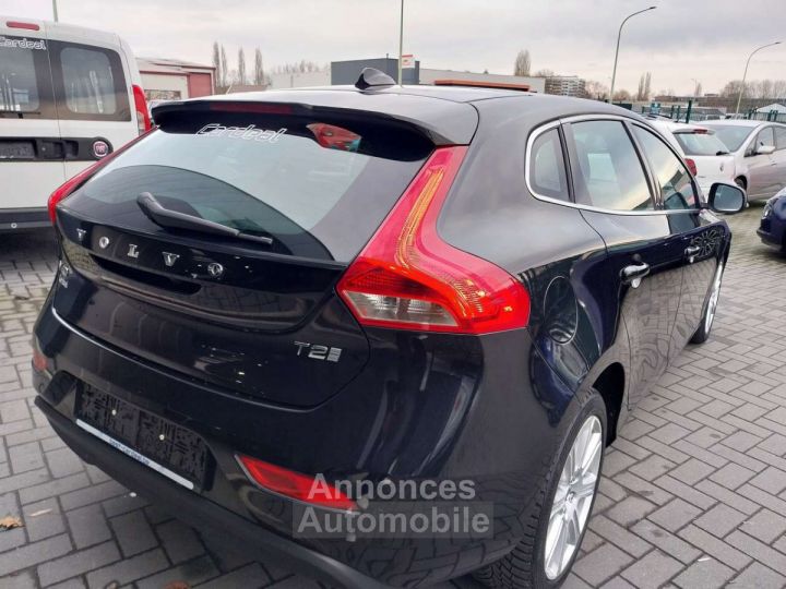 Volvo V40 2.0 T2 Eco Kinetic-TOIT.PANO-CUIR-GPS-BLUETOOTH- - 7