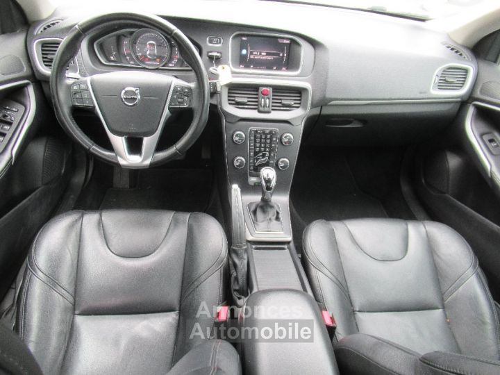 Volvo V40 D2 120 ch Geartronic - 9