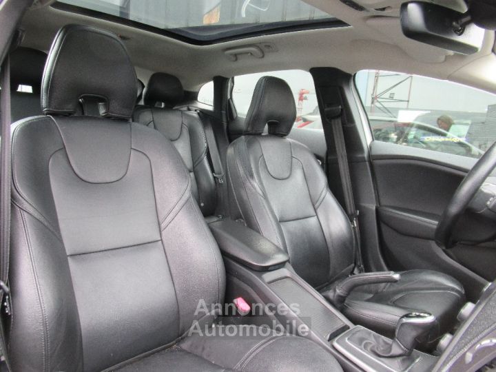 Volvo V40 D2 120 ch Geartronic - 10