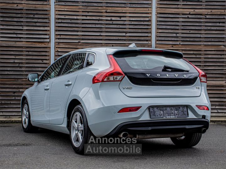 Volvo V40 T3 1.6i  - 1STE EIGENAAR - HISTORIEK - PARKEERSENSOREN - AIRCO - CRUISECONTROL - 10