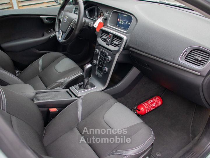 Volvo V40 T3 1.6i  - 1STE EIGENAAR - HISTORIEK - PARKEERSENSOREN - AIRCO - CRUISECONTROL - 14