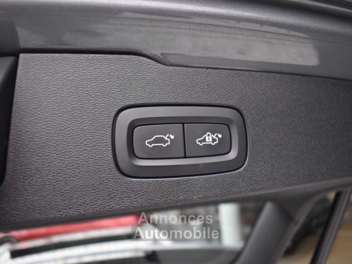 Volvo V60 2.0 B4 Inscription Pano Harman Kardon HUD ACC Crystal 360° - 25