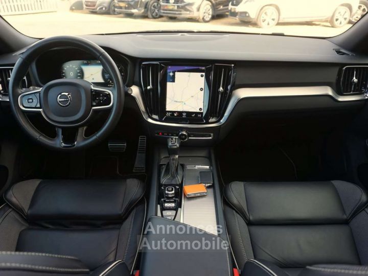 Volvo V60 2.0 D3 R-DESIGN COCKPIT NAVI PANORAMIQUE RADAR 6DT - 15