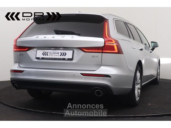 Volvo V60 B4 MOMENTUM GEARTRONIC - LEDER LED KEYLESS ENTRY MIRROR LINK - 5