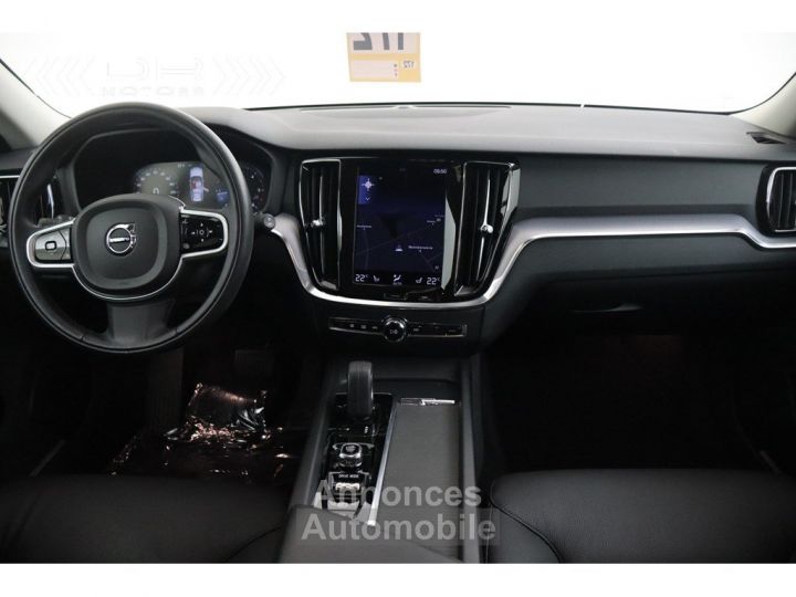 Volvo V60 B4 MOMENTUM GEARTRONIC - LEDER LED KEYLESS ENTRY MIRROR LINK - 16