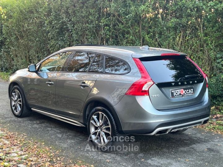 Volvo V60 CROSS COUNTRY D3 2L TDI 150CH XENIUM 12/2015 - TOIT OUVRANT - CAMERA - CUIR - 4