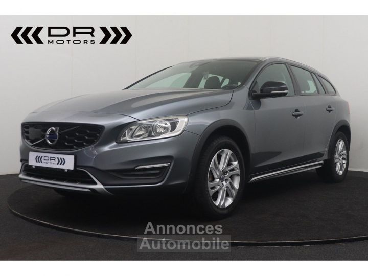 Volvo V60 Cross Country D3 - LEDER NAVI - 1