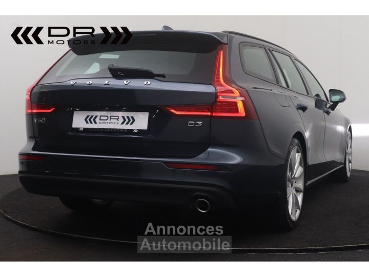 Volvo V60 D3 MOMENTUM - LEDER LED NAVI MIRRORLINK - 2