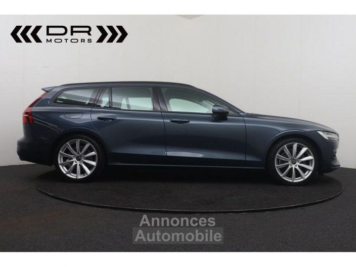 Volvo V60 D3 MOMENTUM - LEDER LED NAVI MIRRORLINK - 8