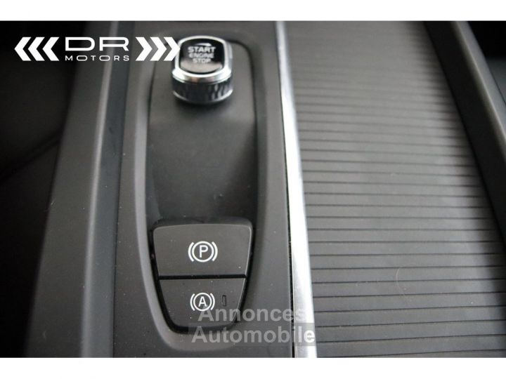 Volvo V60 D3 MOMENTUM - LEDER LED NAVI MIRRORLINK - 26