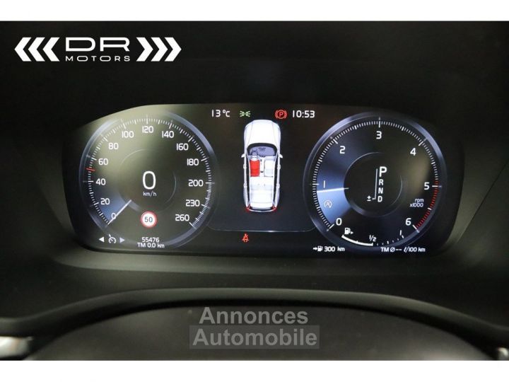 Volvo V60 D3 MOMENTUM - LEDER LED NAVI MIRRORLINK - 30