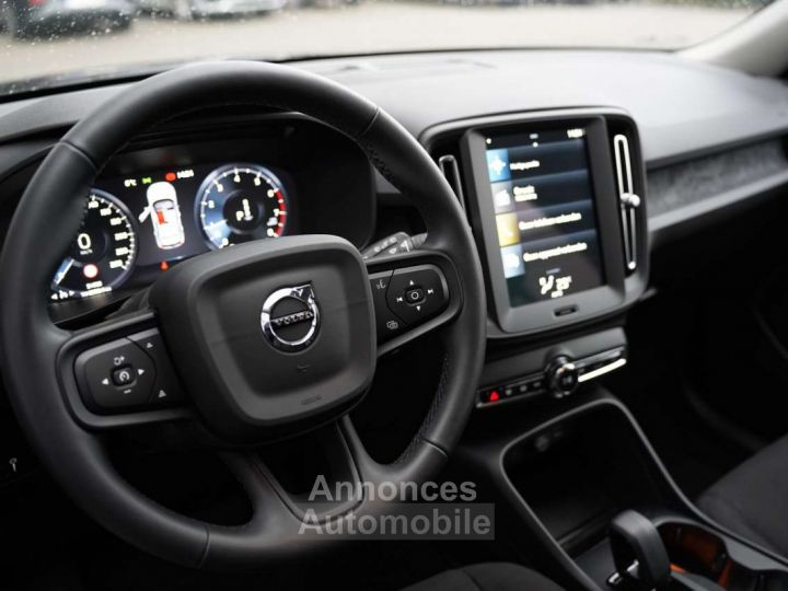 Volvo XC40 1.5 T2 Momentum Geartronic CARPLAY, NAVI, CRUISE - 2