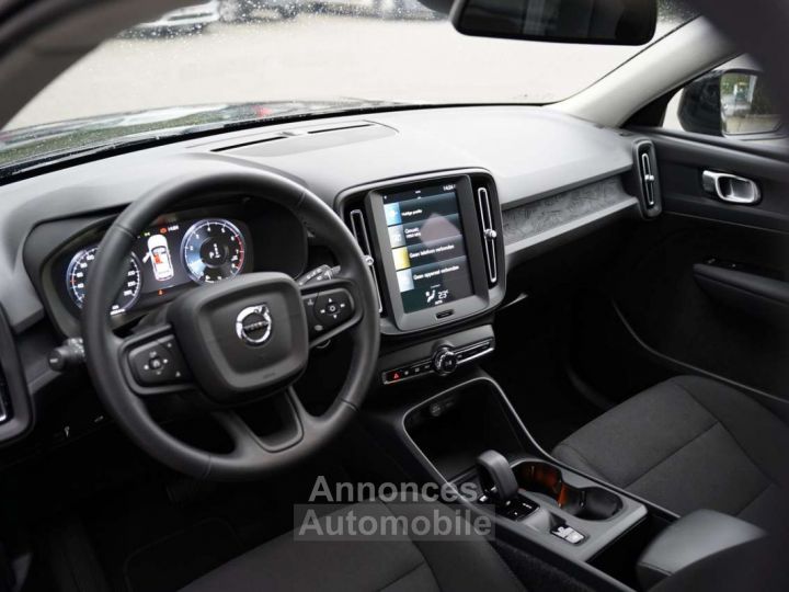 Volvo XC40 1.5 T2 Momentum Geartronic CARPLAY, NAVI, CRUISE - 3