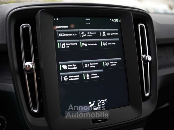 Volvo XC40 1.5 T2 Momentum Geartronic CARPLAY, NAVI, CRUISE - 22