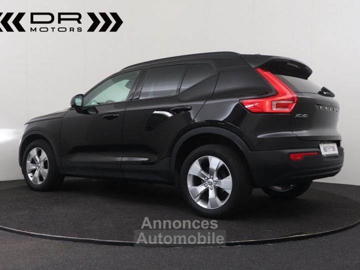 Volvo XC40 T2 MOMENTUM CORE - NAVI DAB - 3