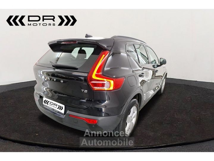 Volvo XC40 T2 MOMENTUM CORE - SENSUS CONNECT DAB 23.595km!! - 3