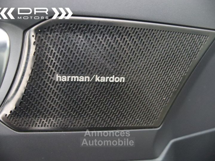 Volvo XC40 T3 MOMENTUM CORE - HARMAN KARDON MIRROR LINK NAVI LED - 40