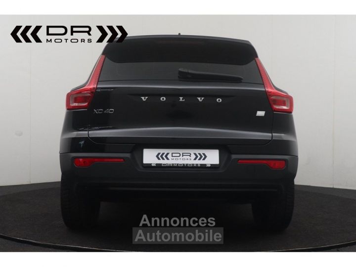 Volvo XC40 T4 FULL HYBRID - R DESIGN NAVI LED PANODAK HARMAN KARDON - 2