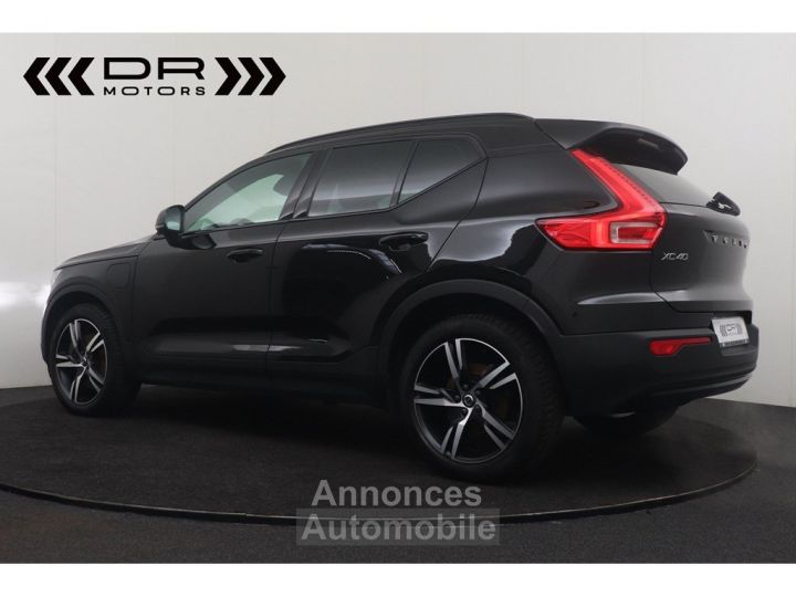 Volvo XC40 T4 FULL HYBRID - R DESIGN NAVI LED PANODAK HARMAN KARDON - 8