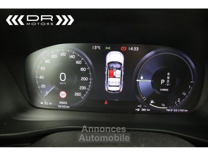 Volvo XC40 T4 FULL HYBRID - R DESIGN NAVI LED PANODAK HARMAN KARDON - 32