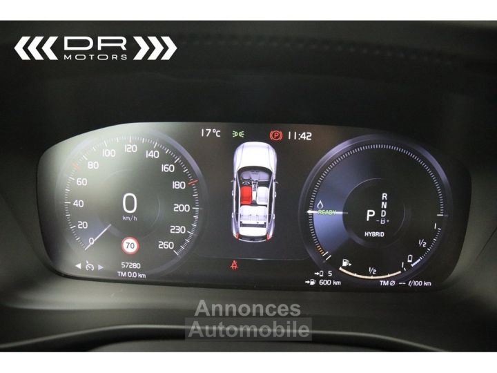 Volvo XC40 T5 RECHARGE Twin Engine - MOMENTUM PRO NAVI LED LEDER - 32