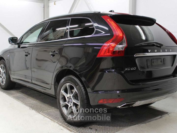 Volvo XC60 2.4 D4 Ocean Race ~ Pano PDC Navi Airco - 7