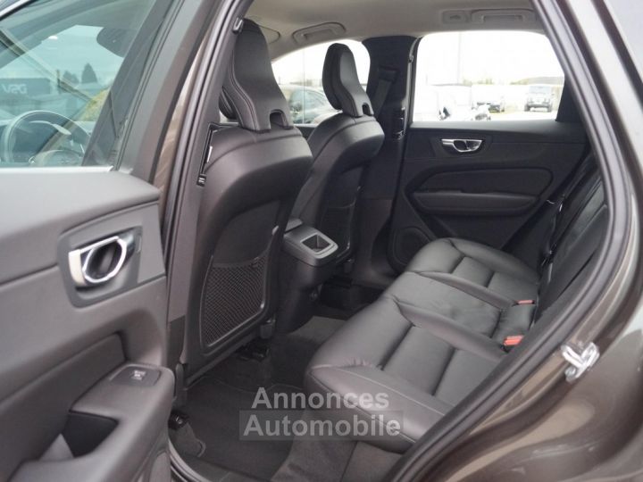 Volvo XC60 B4 AWD Geartronic Momentum Pro Leder - 8