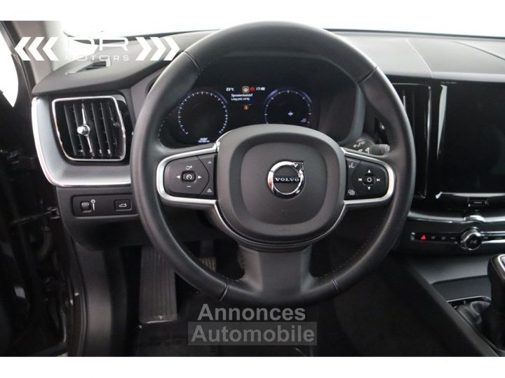 Volvo XC60 D3 MOMENTUM PRO - LED NAVI - 32