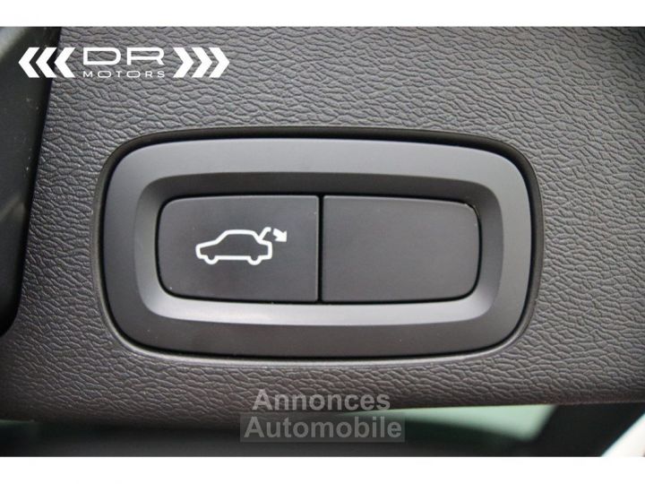 Volvo XC60 D3 MOMENTUM PRO - LED NAVI - 40