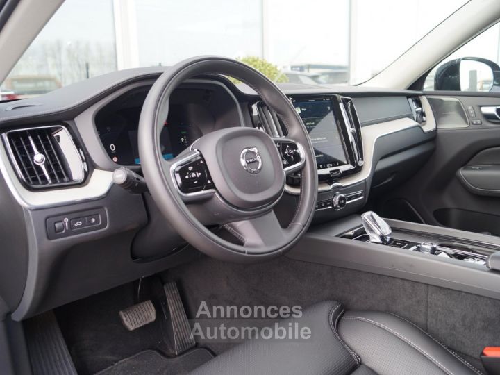 Volvo XC60 T6 AWD Recharge Plugin Hybrid NAVI PANO ALU - 9