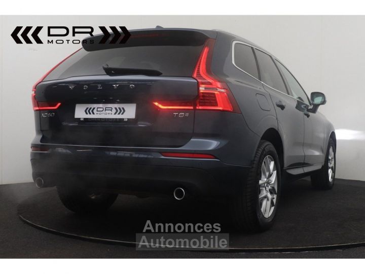 Volvo XC60 T8 AWD GEARTRONIC MOMENTUM PRO - PANODAK NAVI LED LEDER TREKHAAK - 4