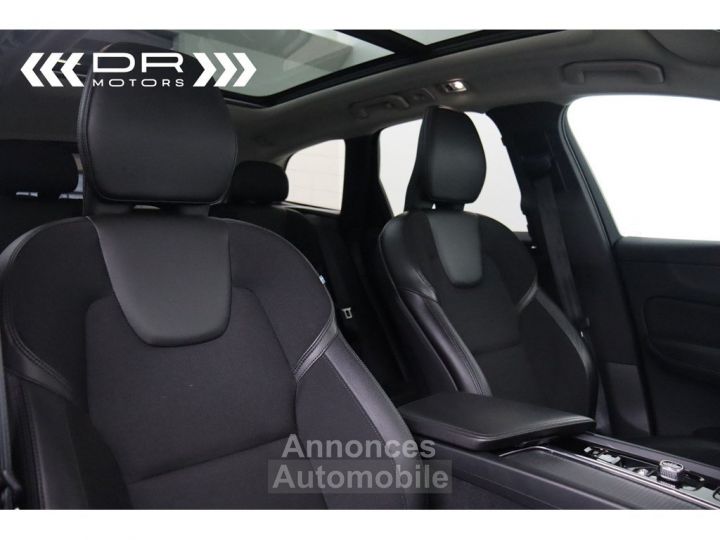 Volvo XC60 T8 AWD GEARTRONIC MOMENTUM PRO - PANODAK NAVI LED LEDER TREKHAAK - 13