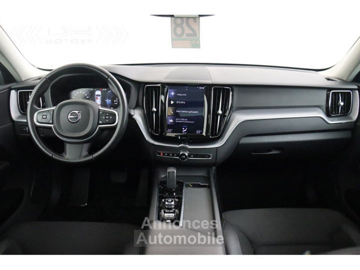 Volvo XC60 T8 AWD GEARTRONIC MOMENTUM PRO - PANODAK NAVI LED LEDER TREKHAAK - 16