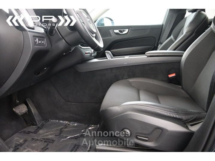 Volvo XC60 T8 AWD GEARTRONIC MOMENTUM PRO - PANODAK NAVI LED LEDER TREKHAAK - 19