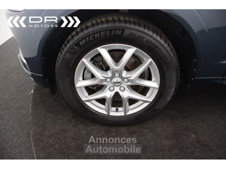 Volvo XC60 T8 AWD GEARTRONIC MOMENTUM PRO - PANODAK NAVI LED LEDER TREKHAAK - 36