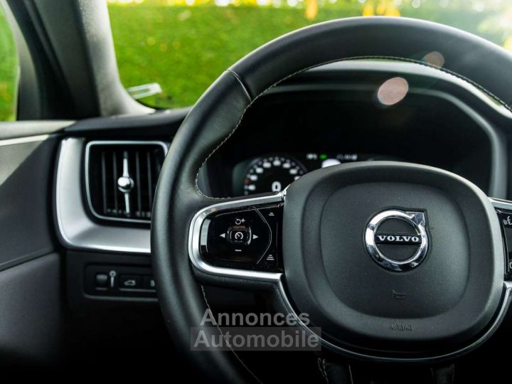 Volvo XC60 T8 AWD R-Design - 37