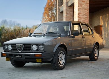 Alfa Romeo Alfetta 2000 QUADRIFOGLIO ORO