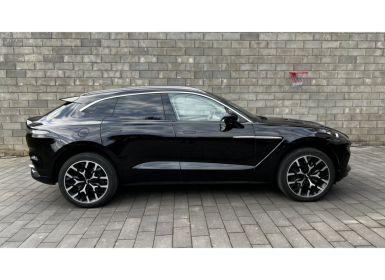 Aston Martin DBX 4.0 V8