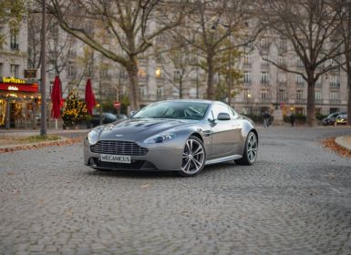 Aston Martin V12 Vantage